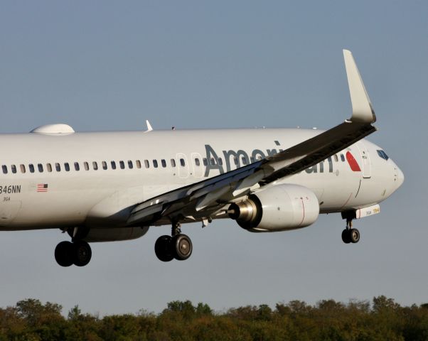 Boeing 737-800 (N846NN)