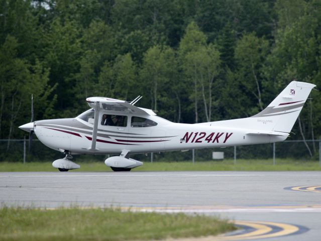 Cessna Skylane (N124KY)