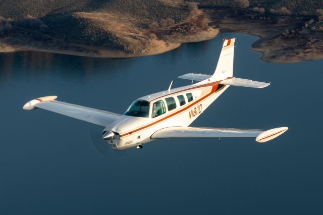 Beechcraft Bonanza (36) Turbo (N1811D) - A2A over the Owyhee Reservoir 