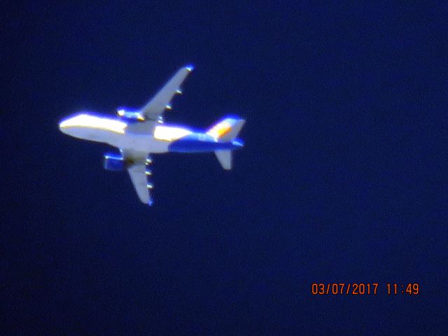 Airbus A319 (N307NV)