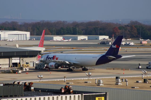 Airbus A300F4-600 (N655FE) - Spending the day at BWI during the holiday cargo rush