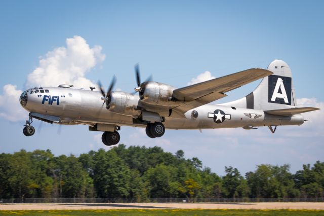 Boeing B-29 Superfortress (N529B)