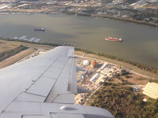 Boeing 737-500 (N665WN) - The mighty Mississippi 