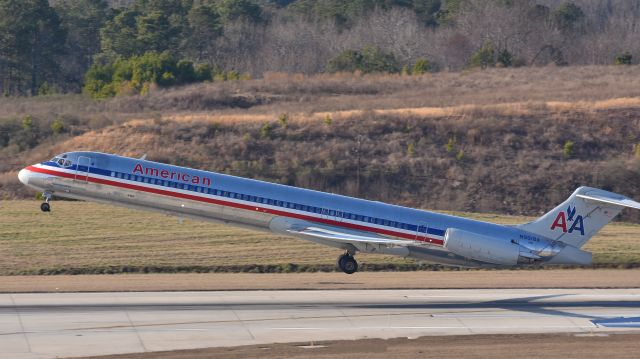 McDonnell Douglas MD-83 (N9618A) - American Airlines McDonnell Douglas MD-83 (N9618A) departs KRDU Rwy 23R on 2/11/2017 at 3:57 pm.