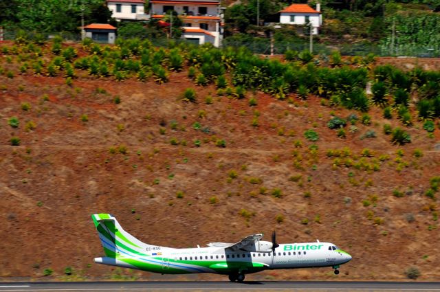 ATR ATR-72 (EC-KSG) - Taking off from Madeira