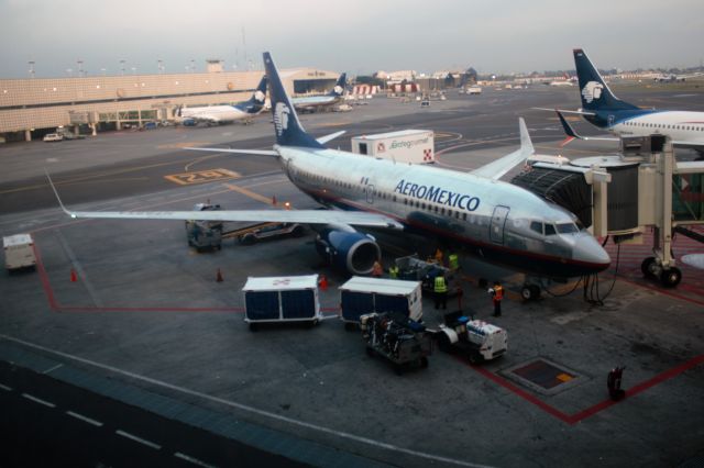 Boeing 737-700 (N788XA)