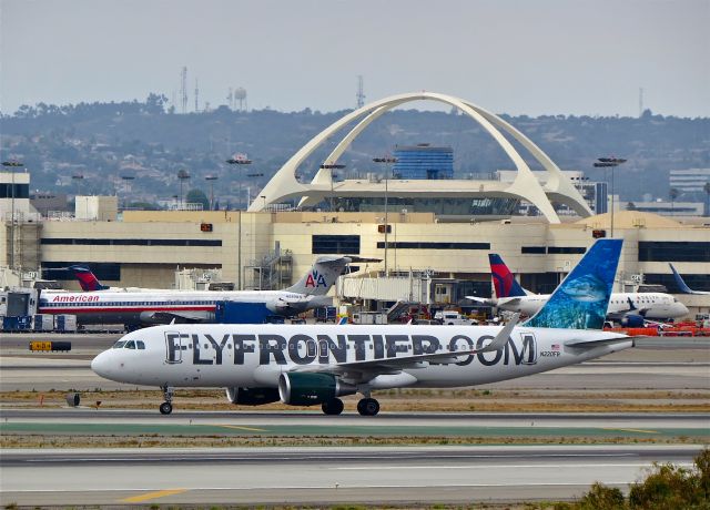 Airbus A320 (N220FR)