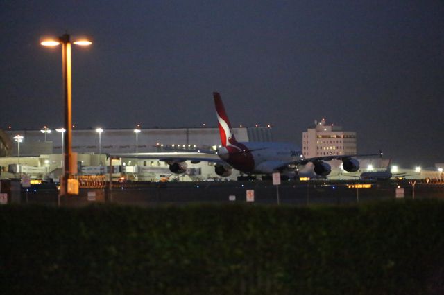 Airbus A380-800 (VH-OQF)