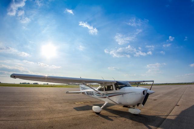 Cessna Skyhawk (N65641)