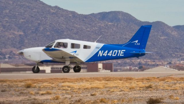 Piper Cherokee (N4401E)