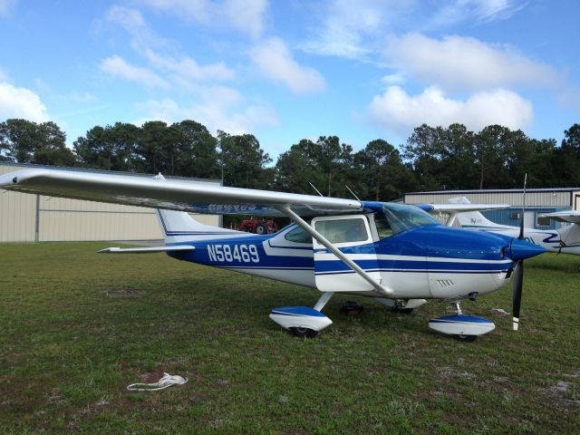 Cessna Skylane (N58469)