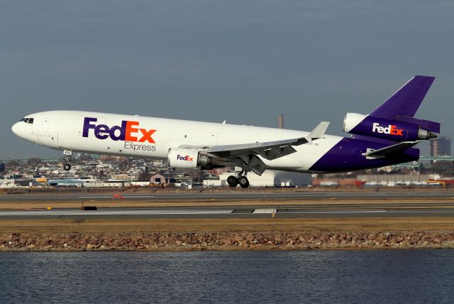 Boeing MD-11 (N812FE) - 'FDX 1585' from Memphis landing on 22L