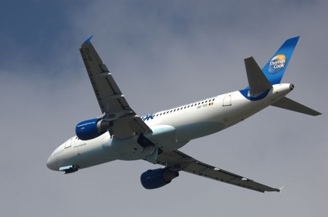 Airbus A320 (OO-TCO)