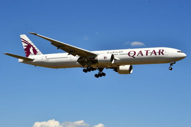 Boeing 777-200 (A7-BOB) - From DOHA, QATAR to Zurich (ZRH / LSZH)br /August 4, 2022