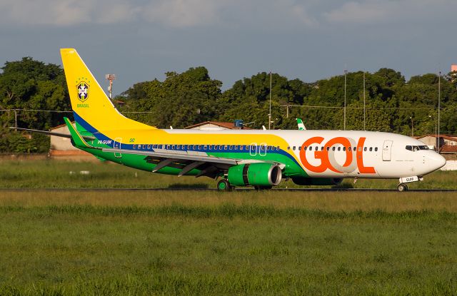 Boeing 737-800 (PR-GUM)