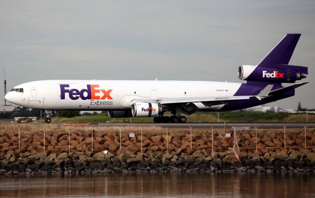 Boeing MD-11 (N595FE) - Arriving on Rwy 34L