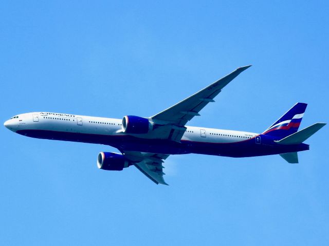 BOEING 777-300ER (VQ-BUC)