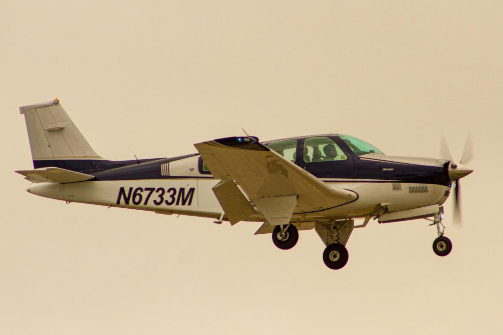 Beechcraft Bonanza (36) Turbo (N6733M)