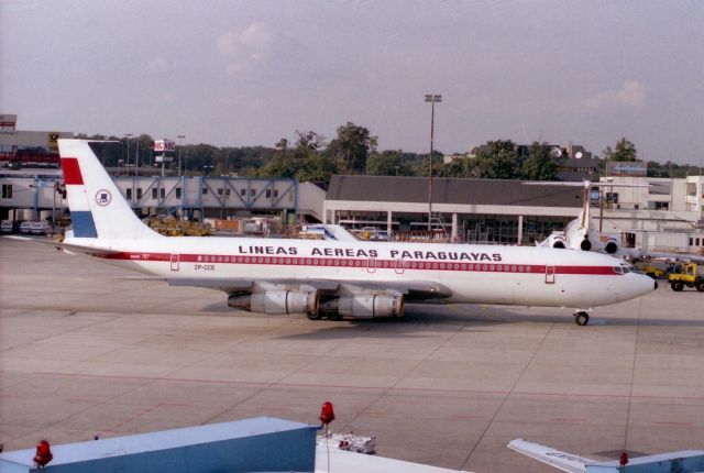Boeing 707-300 (ZP-CCE) - C/n 18841 date 15/08/90
