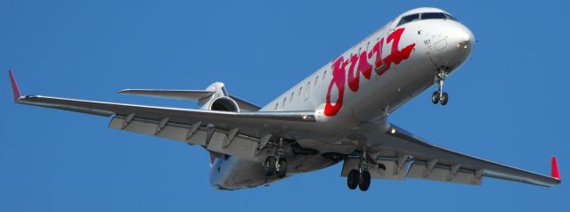 Canadair Regional Jet CRJ-200 (C-GJZZ)