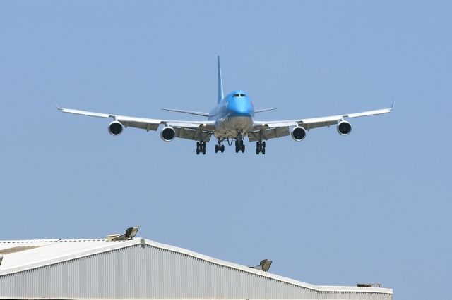 Boeing 747-400 (F-HKIS)