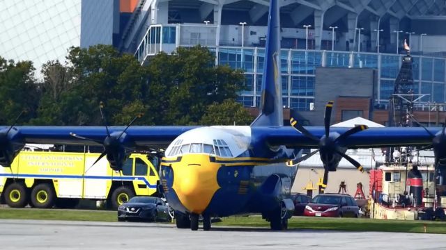 Lockheed EC-130J Hercules (17-0000) - USN Blue Angels Fat Albert sittin’ pretty at KBKL for CNAS’22!