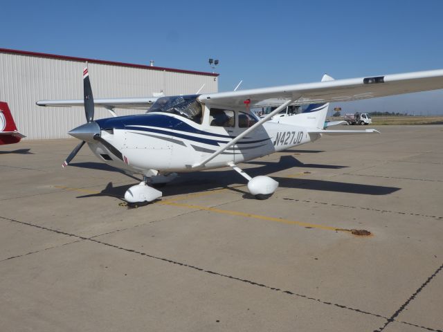 Cessna Skylane (N427JD)