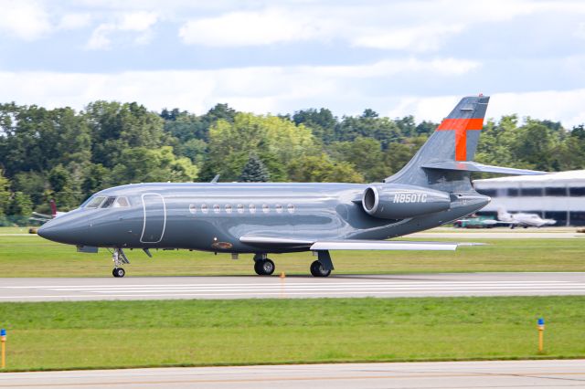 Dassault Falcon 2000 (N850TC) - N850TC Taking off RNW 27L At KPTK before airport operations ceased for the afternoon.