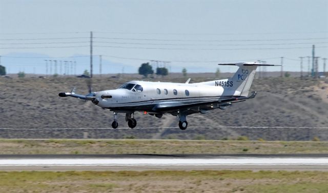 Pilatus PC-12 (N451SS)