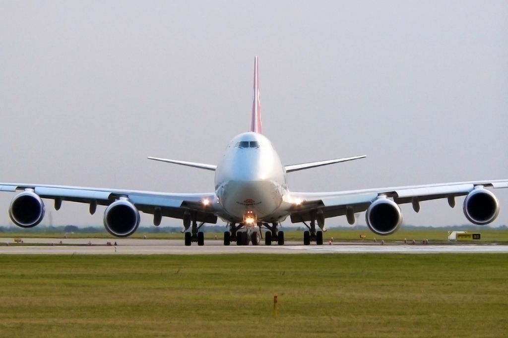 BOEING 747-8 (LX-VCE)