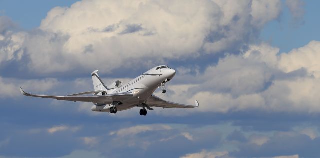 Dassault Falcon 8X —