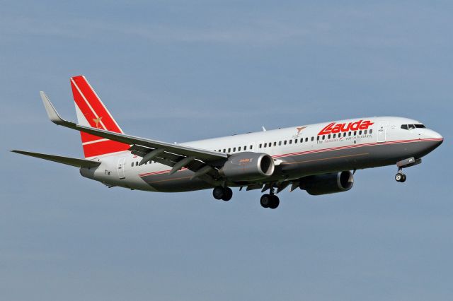 Boeing 737-800 (OE-LNR)