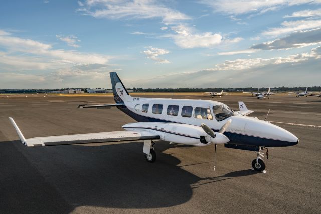 Piper Navajo (VH-TCE)