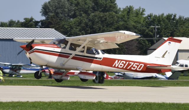 Cessna Skyhawk (N61750) - Airventure 2017