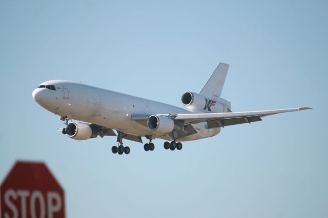 McDonnell Douglas DC-10 (C-GKFT)