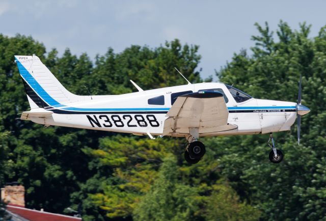 Piper Cherokee (N38288)