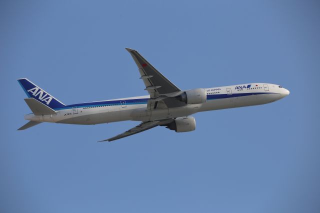 BOEING 777-300ER (JA787A)