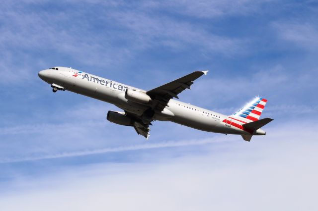 Airbus A321 (N580UW)