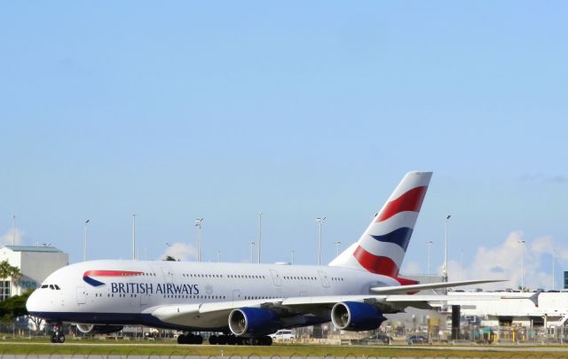 Airbus A380-800 (G-XLEG)