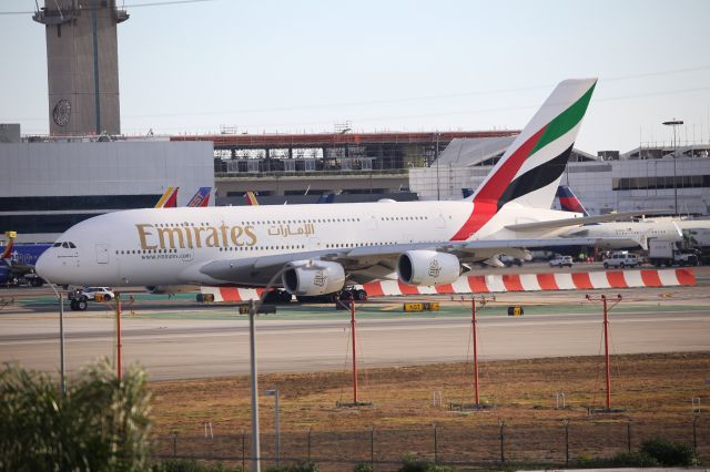 Airbus A380-800 (A6-EVL)