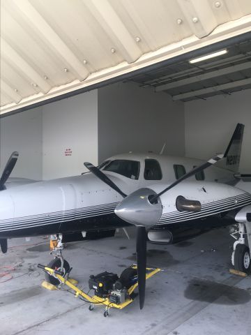 Piper Navajo (N200PG)