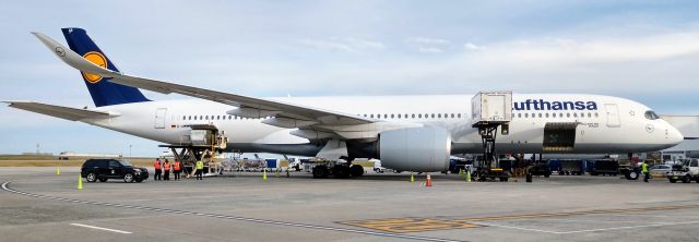 Airbus A350-900 (D-AIXB) - First day for regular A350-900 service by Lufthansa into CLT.br /br /3/31/19 