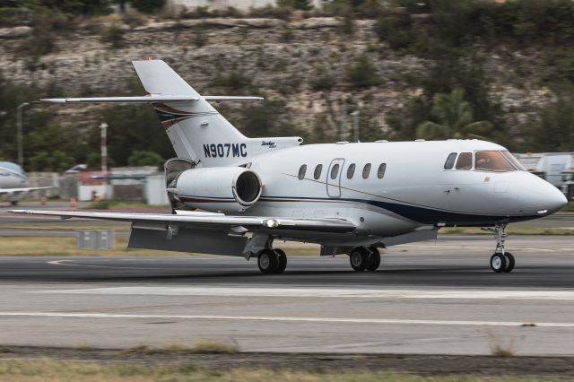 Hawker 800 (N907MC)