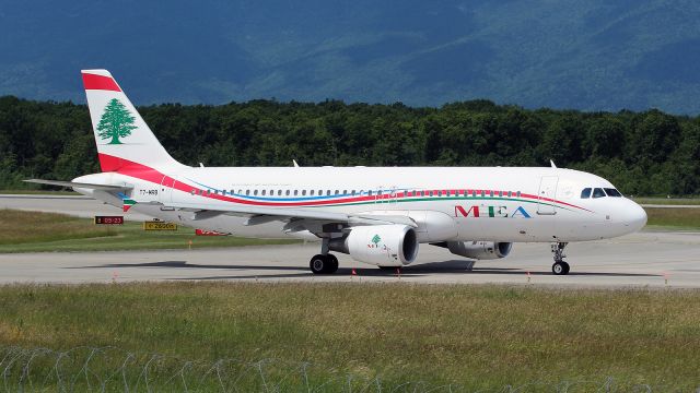 Airbus A320 (T7-MRB)