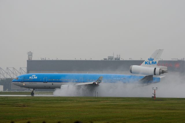 Boeing MD-11 (PH-KCE)