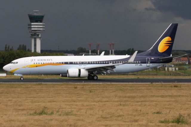 Boeing 737-800 (JAI9029) - VT-JBL 04/09/2009  Photo by Robin Bamps