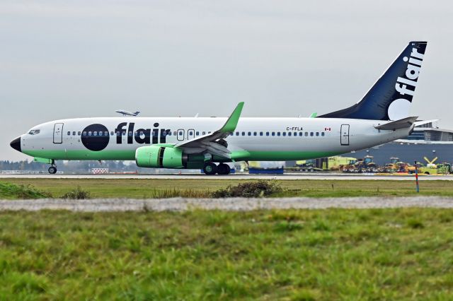 Boeing 737-800 (C-FFLA)