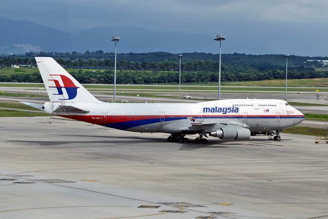 Boeing 747-400 (9M-MPP)