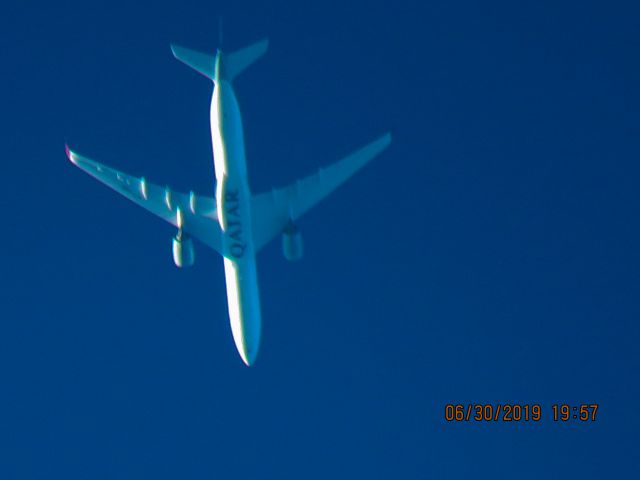 Airbus A350-1000 (A7-ANB)