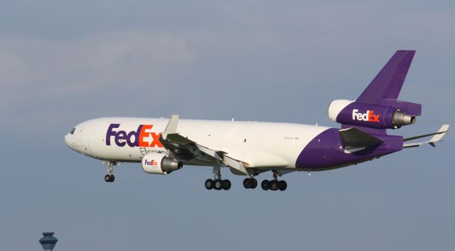 Boeing MD-11 (N524FE) - Landing at (CYYZ)